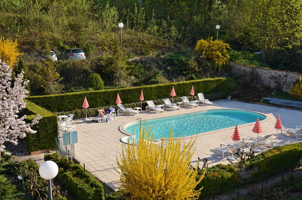 Hotel Et Studios D'Orfeuil 波旁莱班 外观 照片