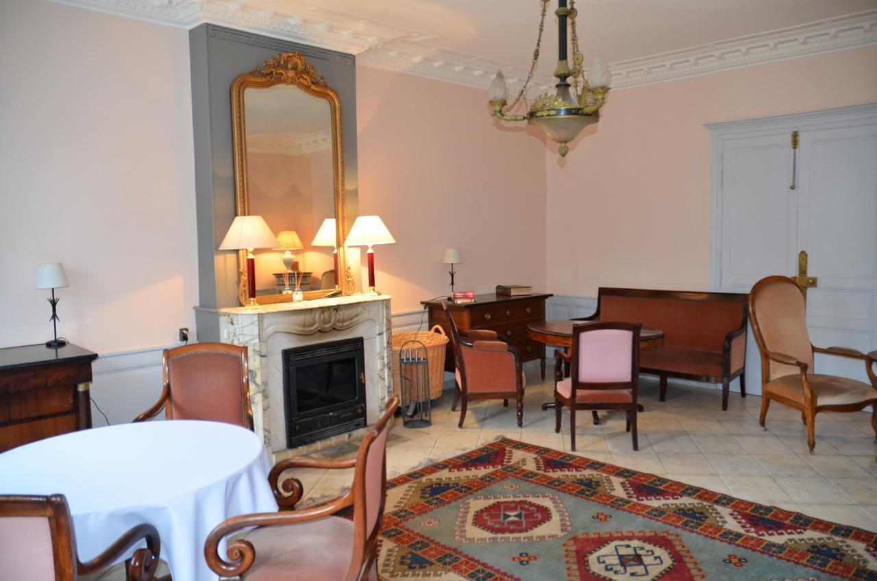 Hotel Et Studios D'Orfeuil 波旁莱班 外观 照片
