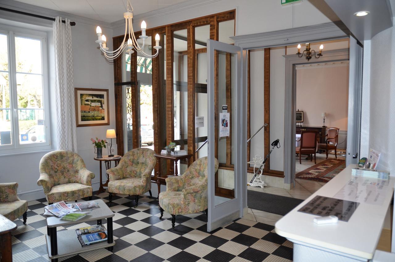 Hotel Et Studios D'Orfeuil 波旁莱班 外观 照片