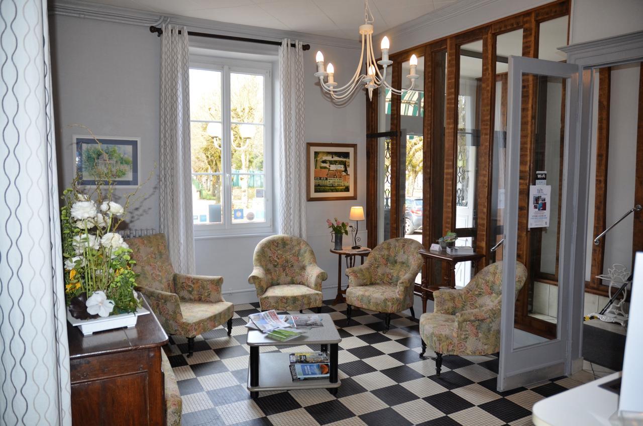 Hotel Et Studios D'Orfeuil 波旁莱班 外观 照片