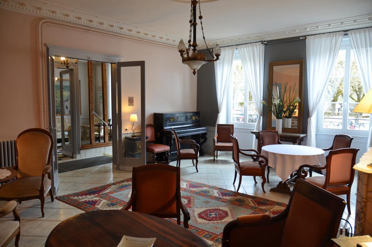 Hotel Et Studios D'Orfeuil 波旁莱班 外观 照片