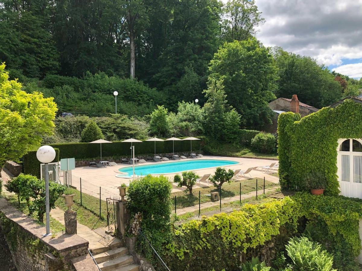 Hotel Et Studios D'Orfeuil 波旁莱班 外观 照片